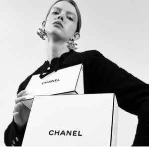 Chanel Luxury Gift Box Lg Clean Cloth Ribbon Pouch Camilla Flower 2xperfume Spry